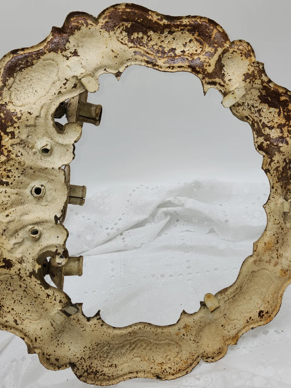 Vintage Antique Cream Metal Wall Sconce Wreath  Taper Candle Distressed 18